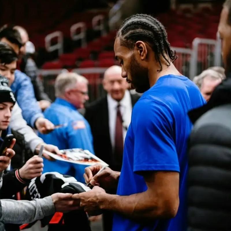 美记：除非莫兰特申请交易或有巨额报价，否则灰熊不会交易他