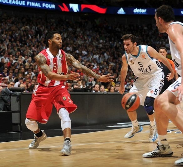 足球报：郑智接手西海岸帅位的可能性最大，但尚未最后敲定