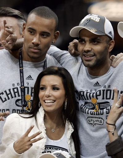 迈阿密国际晋级季后赛八强，阿尔巴、布斯克茨将冲击最后一冠