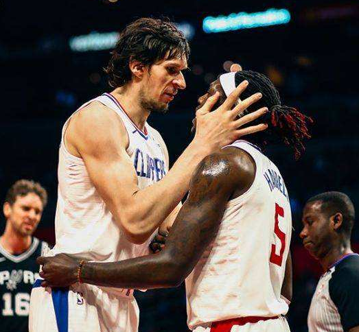 官方：拜仁中场帕利尼亚租借加盟热刺，含2500万欧买断条款