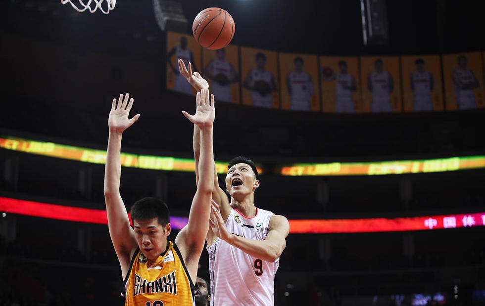 武汉三镇新帅为俱乐部引援制定名单，已锁定五条大鱼，斯坦丘领衔