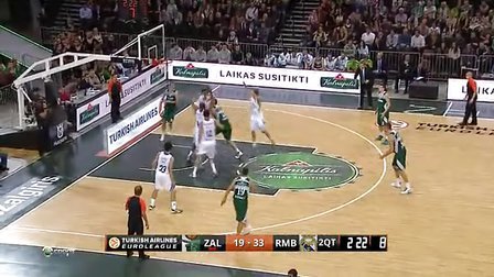 每体：皇马内部已经失衡，他们持续攻击裁判是在转移矛盾